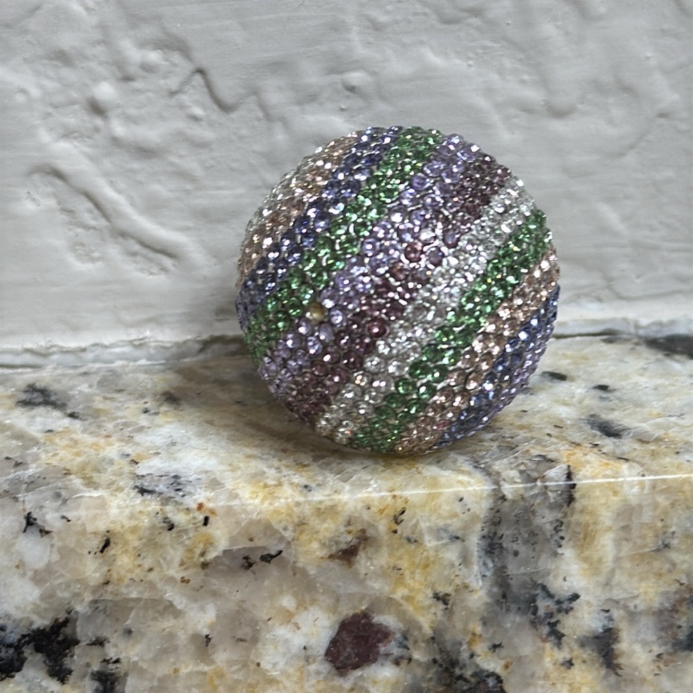 Henri Bendel size 7 multi color pastel stone ring